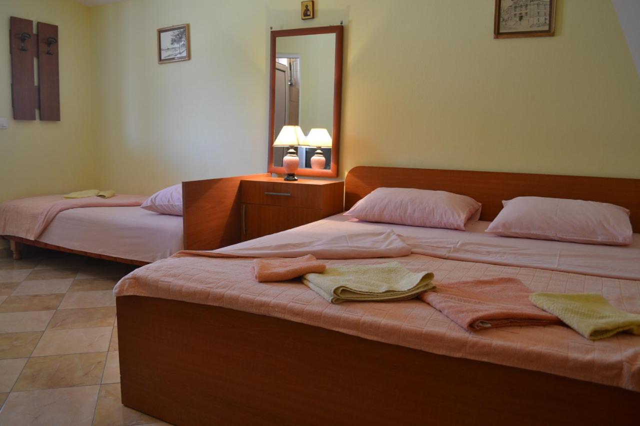 Apartments Milosevic Бар Екстериор снимка